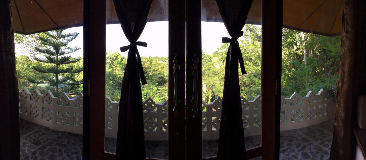 Tangkoko Sanctuary Villa Bitung Екстер'єр фото